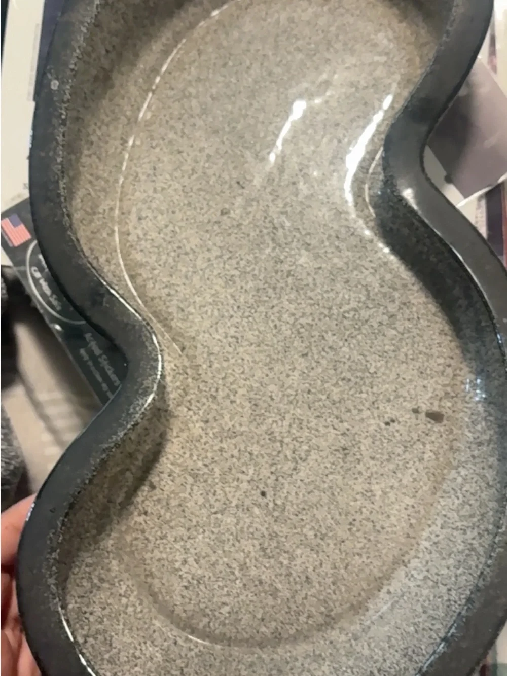 Gray Kidney-Shaped Resin Bath Vanity Tray - Stylish Bathroom Organizer